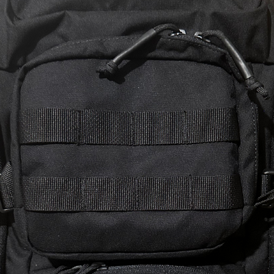 Frontlomme med MOLLE-remme og lynlås – Trekker 45 i sort